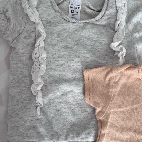 🌻3/25$ Set of 4 baby girl t-shirts - 12 months Carters - Picture 4 of 4